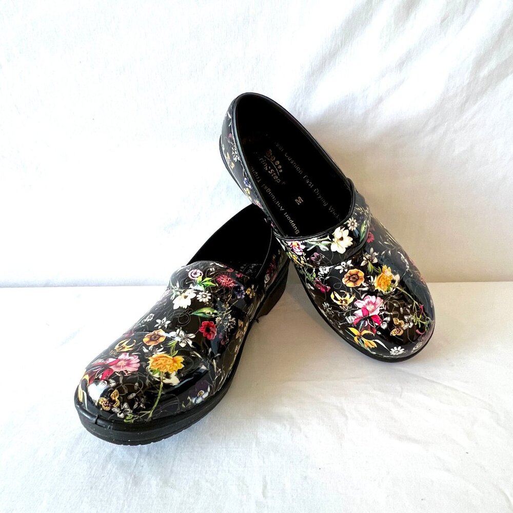 Spring Step Valor, Black Floral Slip On Shoes, Skid Resistant  Size 8, EC